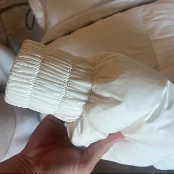 Moncler Ivory Quilted Jacket - Picture 9 of 12